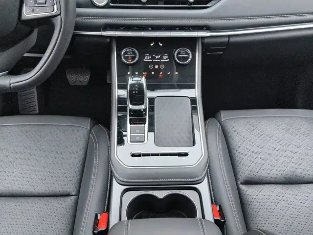 Chery Tiggo 8 — Фото автомобиля 16