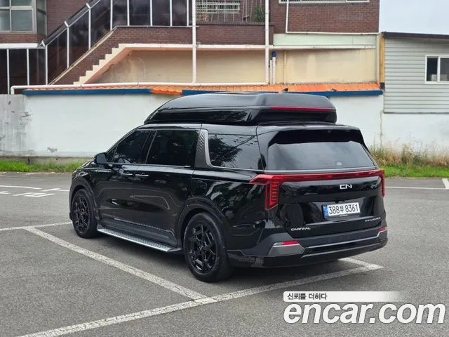 Kia Carnival Generation 4 — Фото автомобиля 2