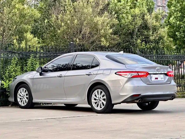 Toyota Camry — Фото автомобиля 7