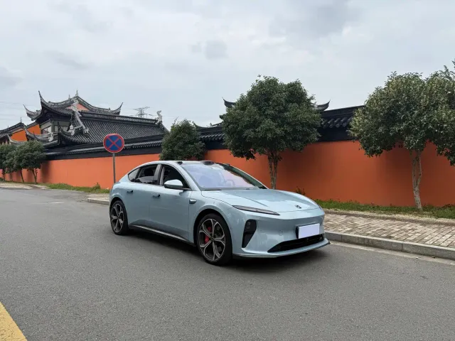 Nio ET5 — Фото автомобиля 3