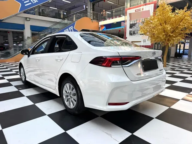 Toyota Corolla — Фото автомобиля 14