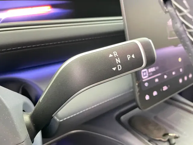 Nio ES8 — Фото автомобиля 15