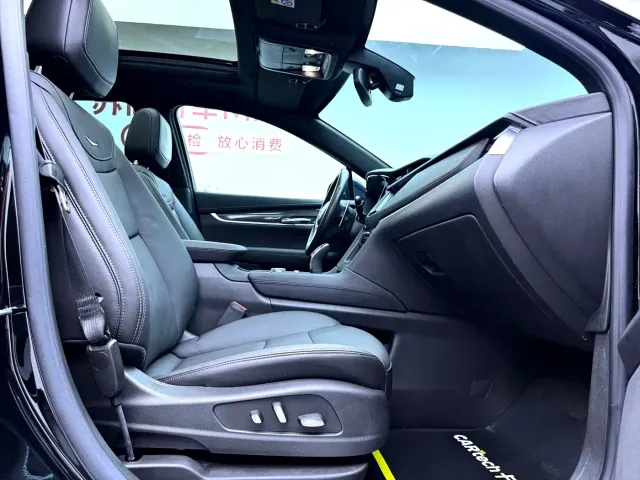 Cadillac XT5 — Фото автомобиля 15