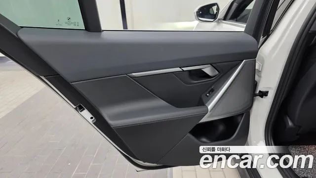 BMW 5 Series G60 — Фото автомобиля 14