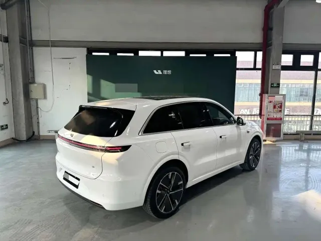 Li Auto L6 — Фото автомобиля 3
