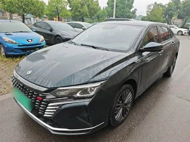 Фотография автомобиля — Dongfeng Yixuan MAX