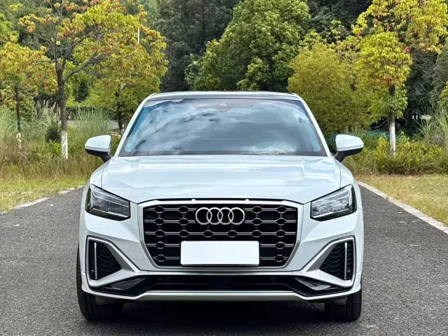 Audi Q2L — Фото автомобиля 2