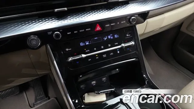 Kia Canival Carnival 4 поколение Бензин 4 места Hi-Limousine — Фото автомобиля 17