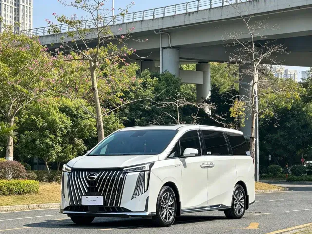 Фотография автомобиля — GAC Trumpchi M8