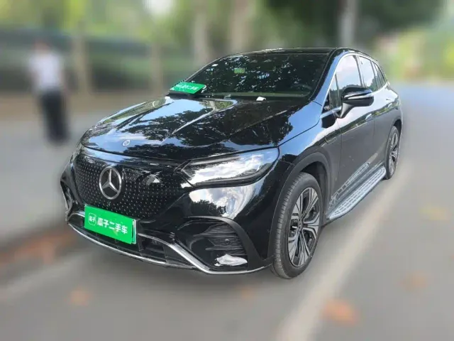 Фотография автомобиля — Mercedes-Benz EQE SUV
