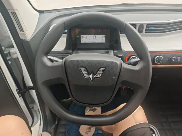 Wuling Hongguang Mini EV — Фото автомобиля 10