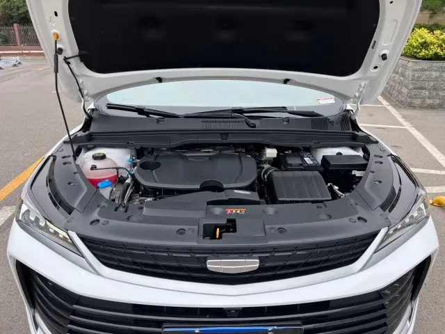 Geely Binyue — Фото автомобиля 21