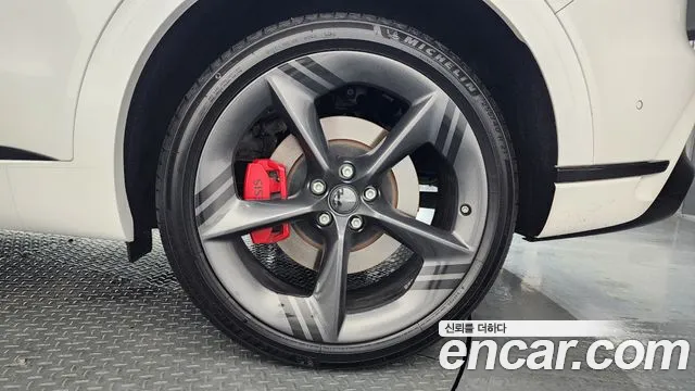 Genesis GV70 — Фото автомобиля 21