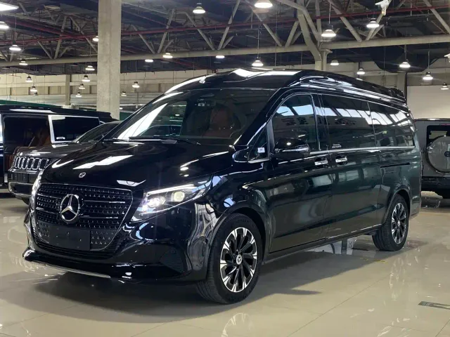 Mercedes-Benz V-Class — Фото автомобиля 2