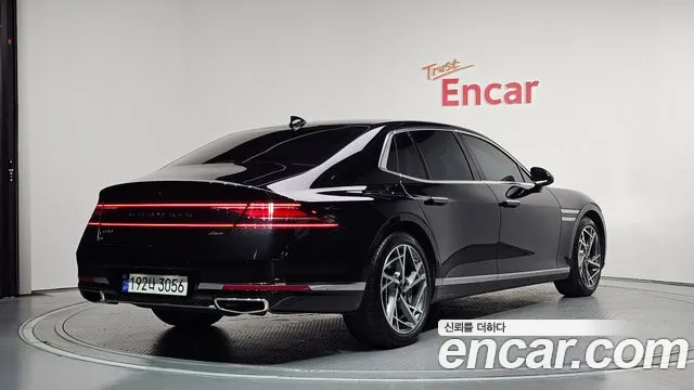 Genesis G90 Бензин 3.5 турбо AWD — Фото автомобиля 2