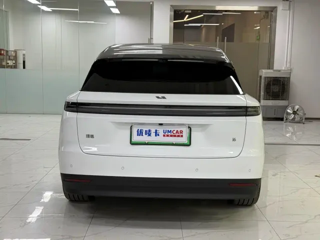 Li Auto i6 — Фото автомобиля 5