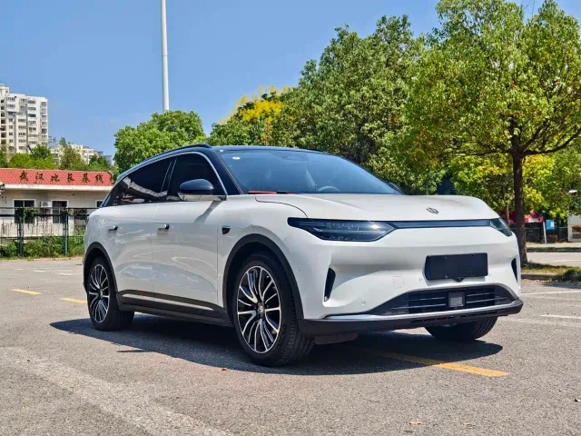 Leapmotor C11 — Фото автомобиля 2