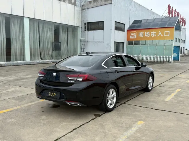 Buick Regal — Фото автомобиля 5