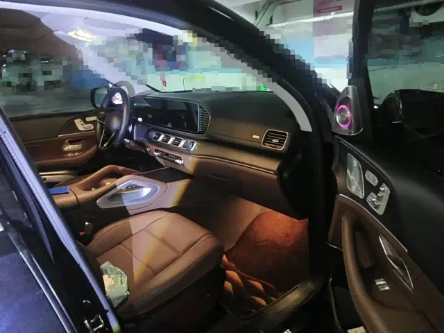 Mercedes-Benz GLE-Class — Фото автомобиля 10