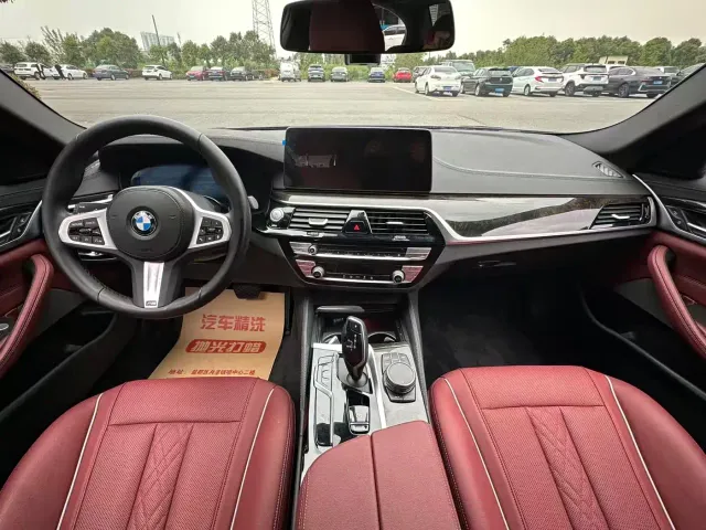 BMW 5 Series — Фото автомобиля 9