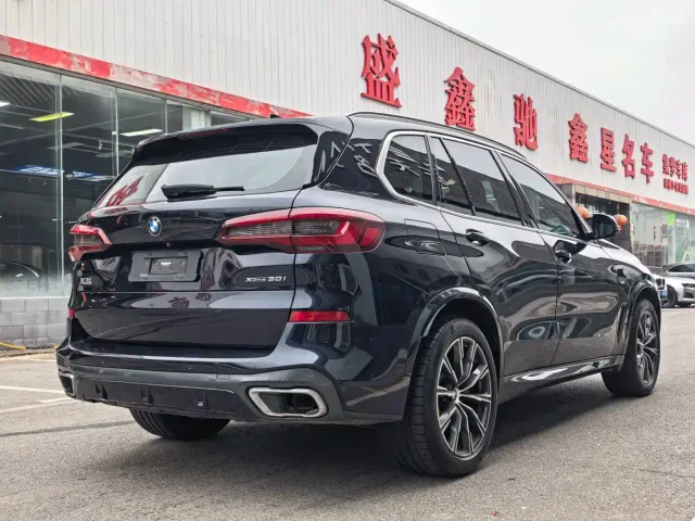 BMW X5 — Фото автомобиля 10