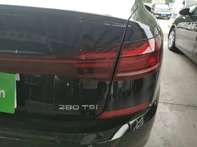 Volkswagen Passat — Фото автомобиля 7