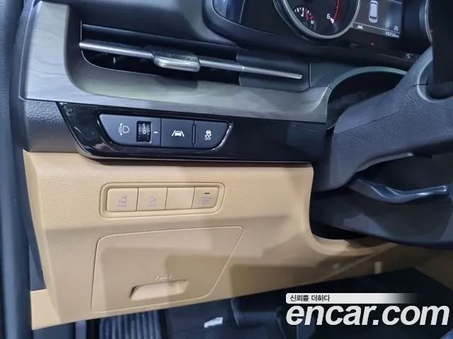 Kia Carnival 4th Gen — Фото автомобиля 11