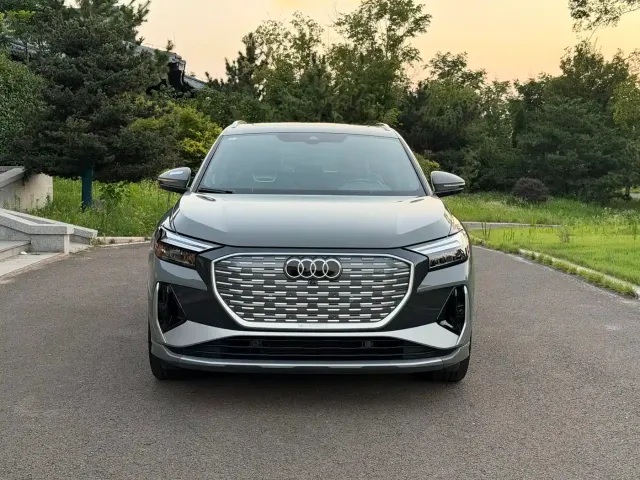Audi Q4 e-tron — Фото автомобиля 2