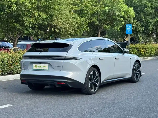 Nio ET5 Touring — Фото автомобиля 3
