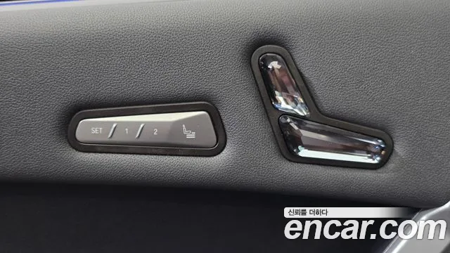BMW iX — Фото автомобиля 19