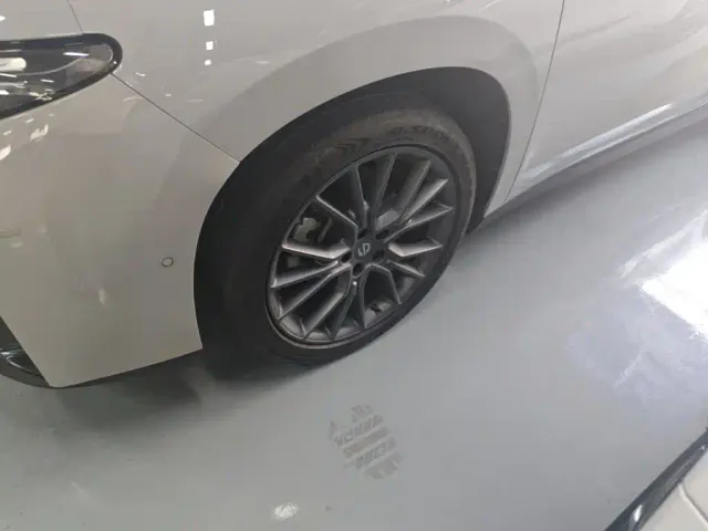Leapmotor C10 — Фото автомобиля 22