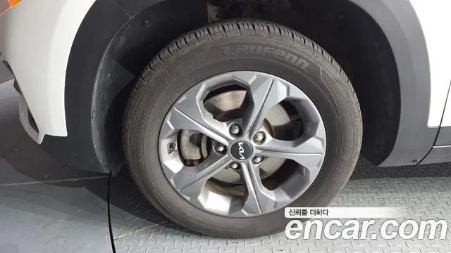 Kia Seltos Seltos Бензин 1.6 турбо 2WD — Фото автомобиля 5