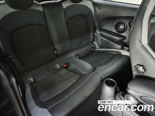 Mini Cooper — Фото автомобиля 13