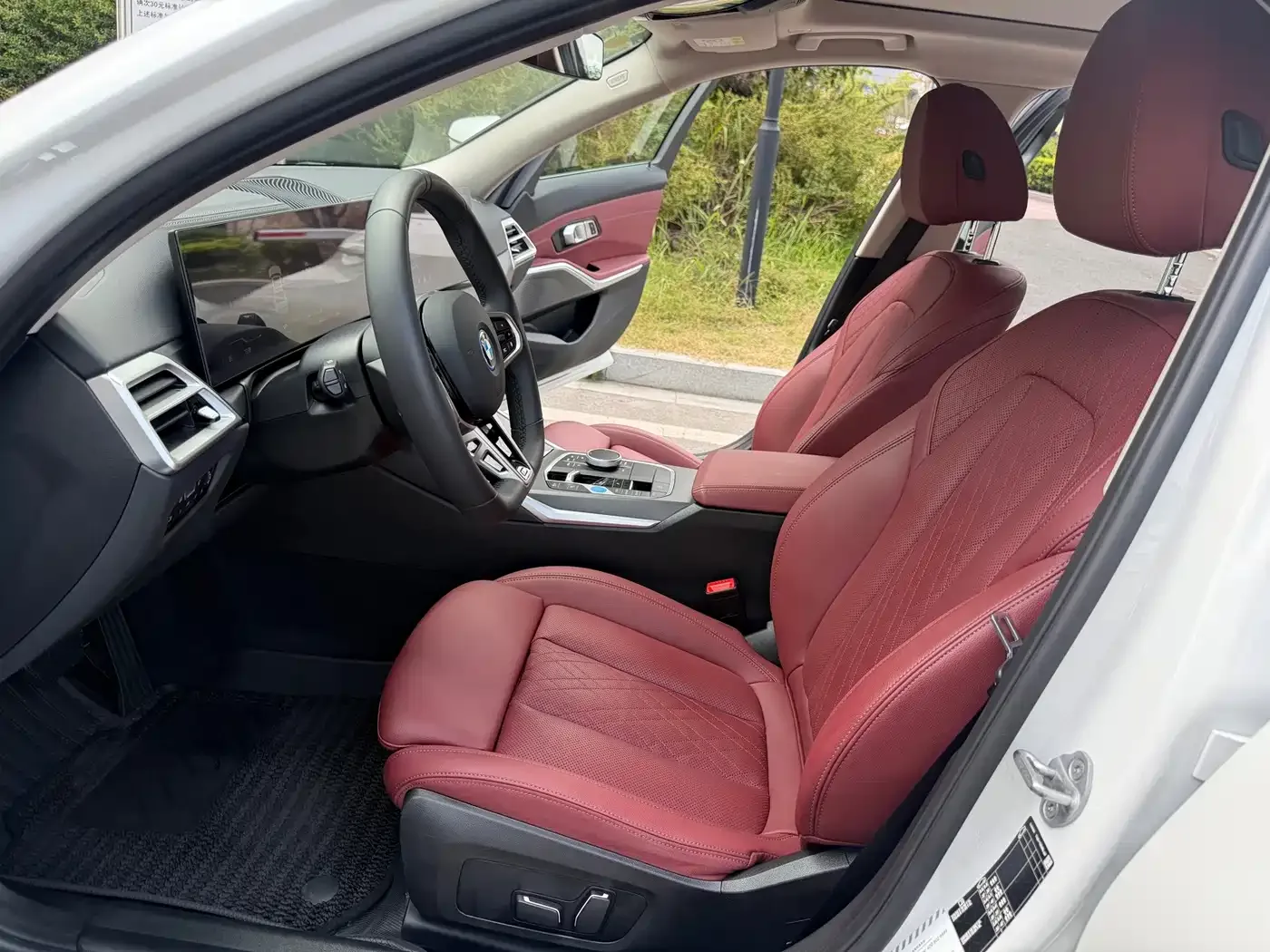 BMW BMW i3 2025 eDrive 35 L — Фото автомобиля 8