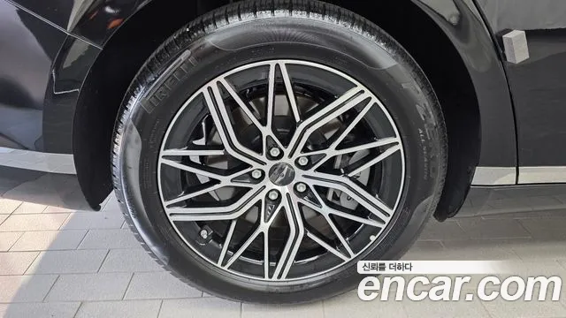 Genesis G90 Бензин 3.5 турбо AWD — Фото автомобиля 4