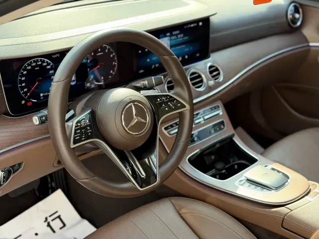 Mercedes-Benz E-Class — Фото автомобиля 8