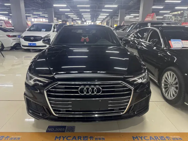 Фотография автомобиля — Audi A6L