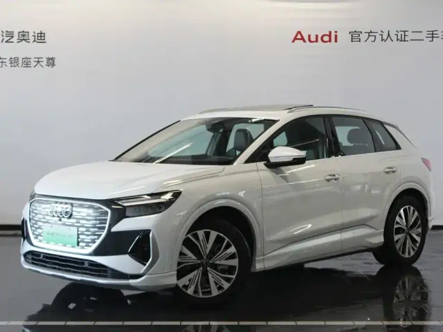 Фотография автомобиля — Audi Q4 e-tron
