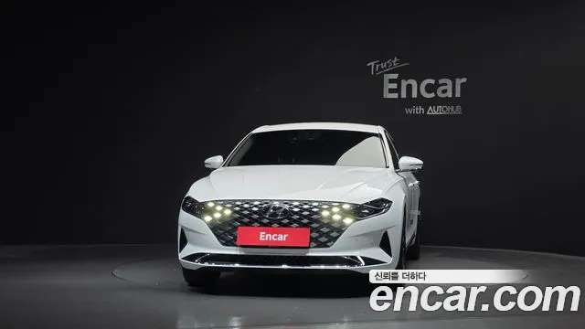 Hyundai Grandeur (New) Hybrid — Фото автомобиля 3
