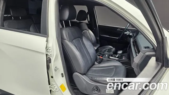 KG_Mobility_Ssangyong Rexton Новый Rexton Sport Khan Дизель 2.2 4WD — Фото автомобиля 22