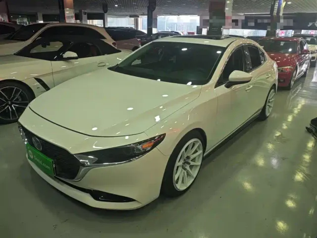 Фотография автомобиля — Mazda Axela