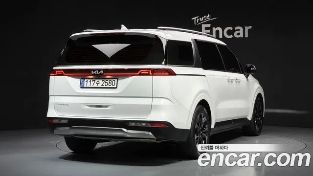 Kia Canival Carnival 4 поколение Дизель 9 мест Signature — Фото автомобиля 2