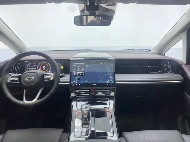 GAC Trumpchi M8 — Фото автомобиля 13