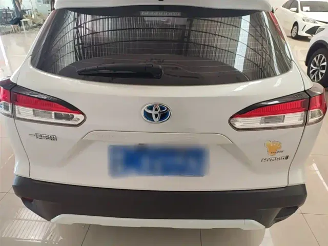Toyota Corolla Cross — Фото автомобиля 5