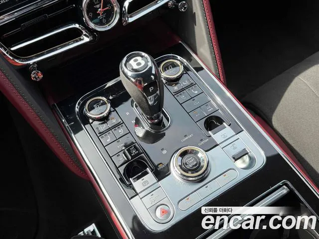 Bentley Flying Spur — Фото автомобиля 9