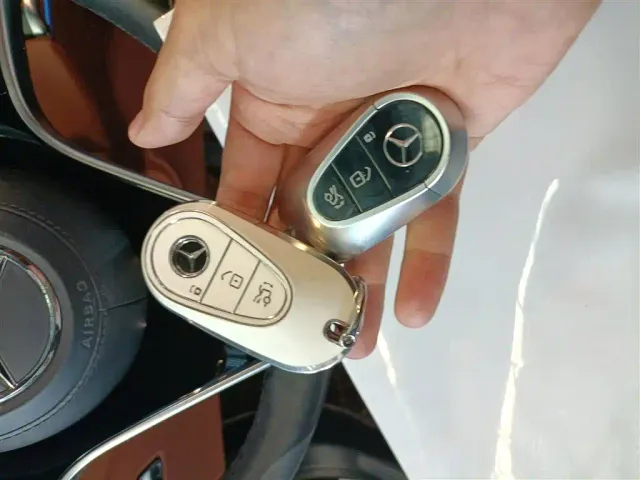 Mercedes-Benz S-Class — Фото автомобиля 8
