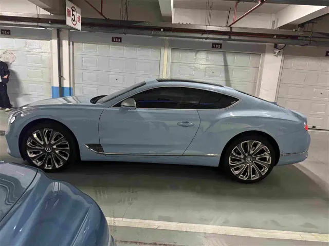 Bentley Continental — Фото автомобиля 10