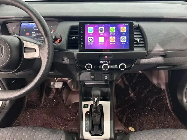 Honda Fit — Фото автомобиля 7