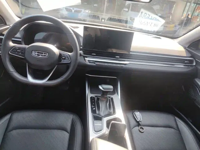 Geely Emgrand — Фото автомобиля 2
