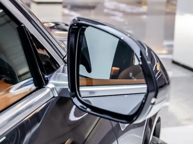 Li Auto L8 — Фото автомобиля 21